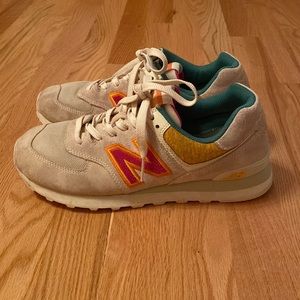 Womens new balance shoes size 7.5